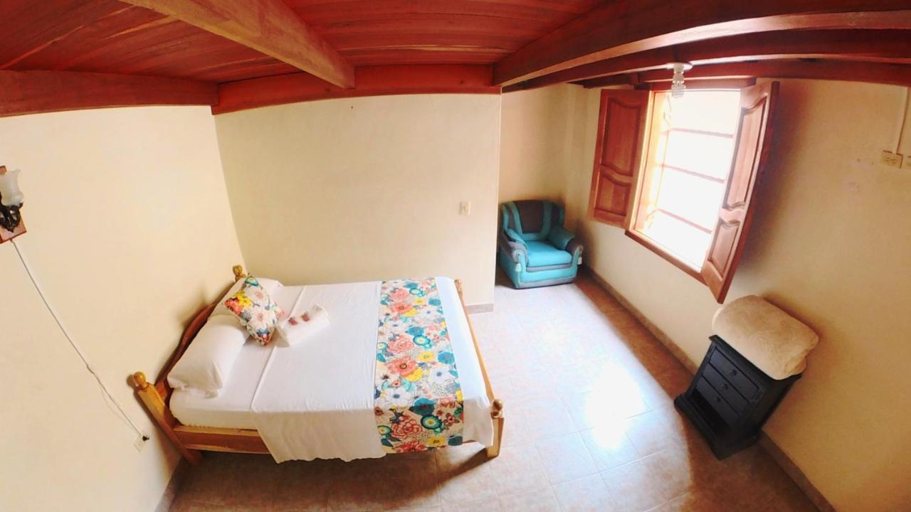 La Casa De Las Flores Hostal 하르딘 외부 사진