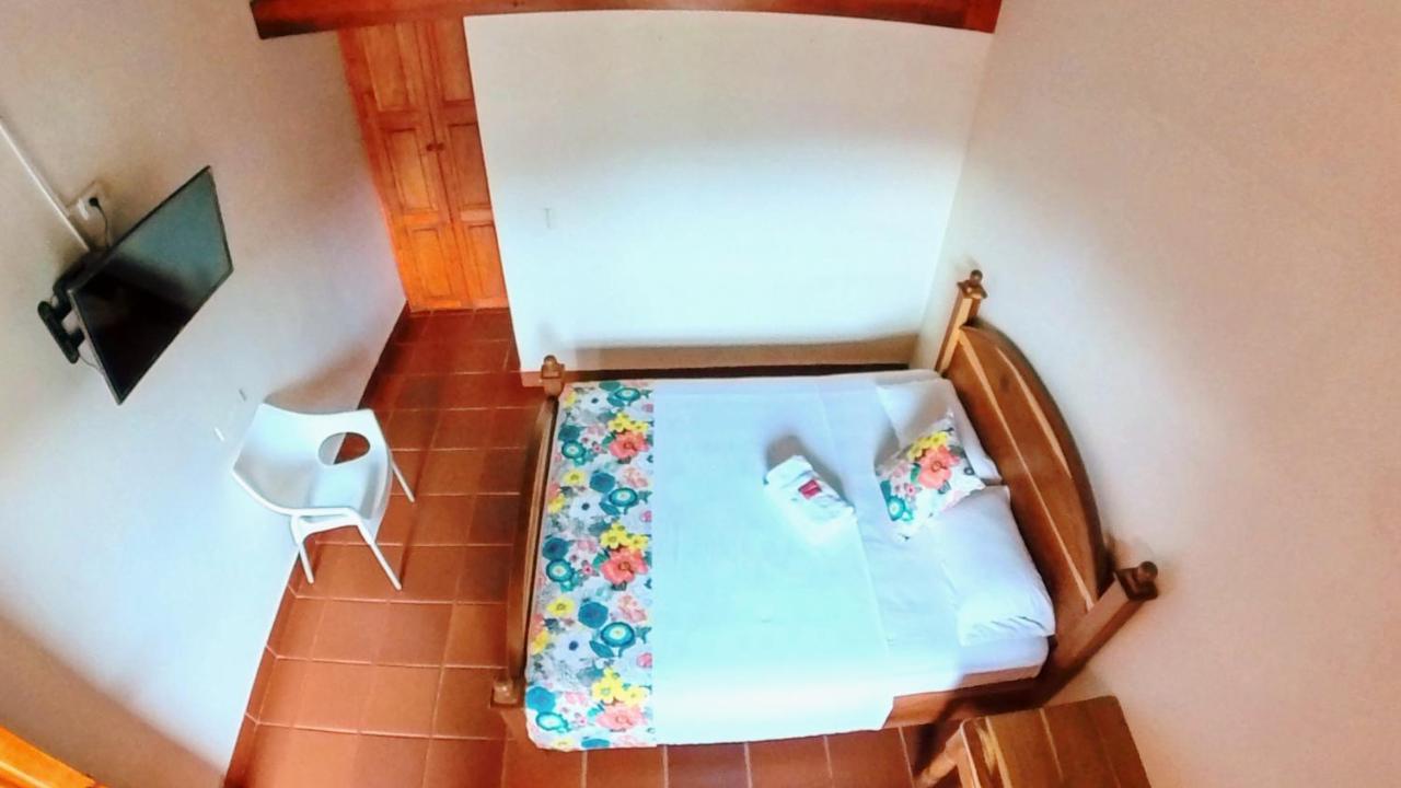 La Casa De Las Flores Hostal 하르딘 외부 사진