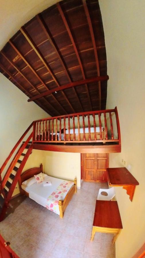La Casa De Las Flores Hostal 하르딘 외부 사진