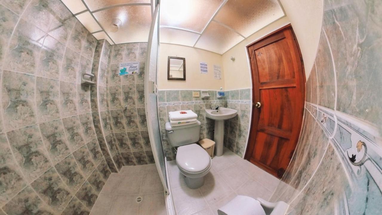La Casa De Las Flores Hostal 하르딘 외부 사진
